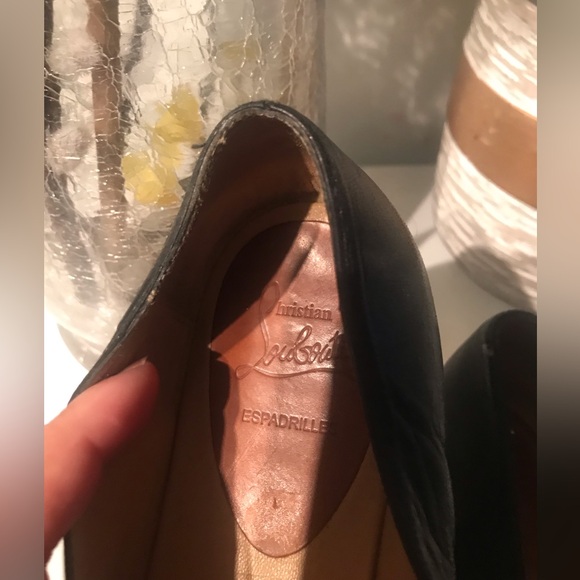 Sold - no longer Available - Super élégant Louboutin 🤩😍💖💖 - Picture 2 of 4